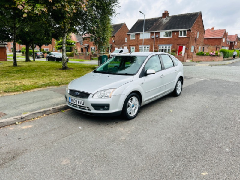 Ford Focus 1.6 Ghia 5dr
